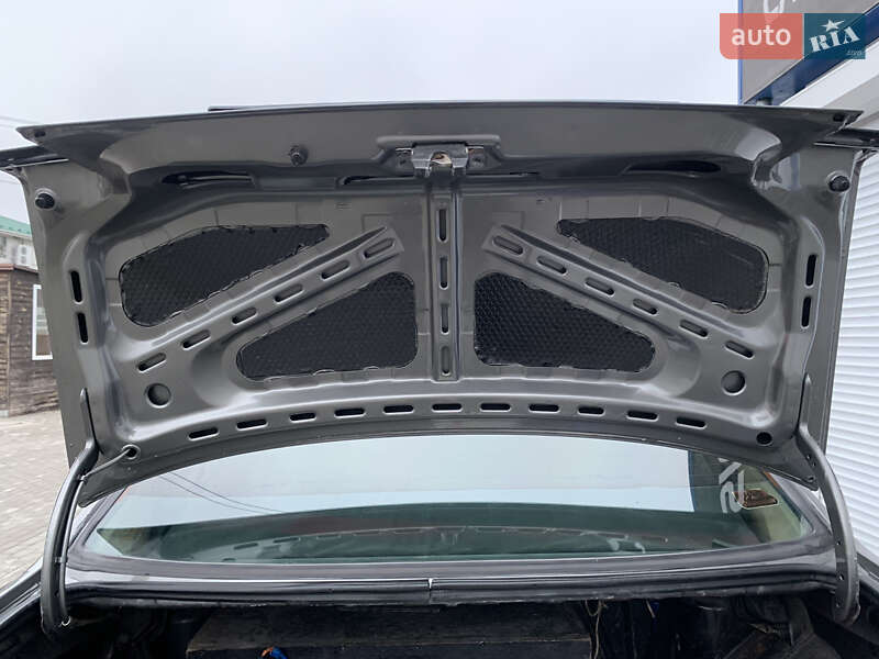 Седан Volkswagen Jetta 1988 в Корсуне-Шевченковском