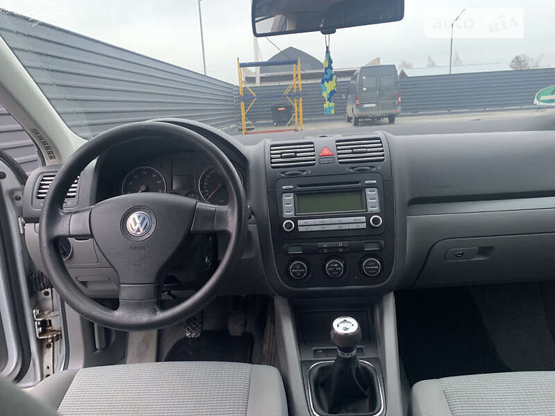 Седан Volkswagen Jetta 2006 в Василькові