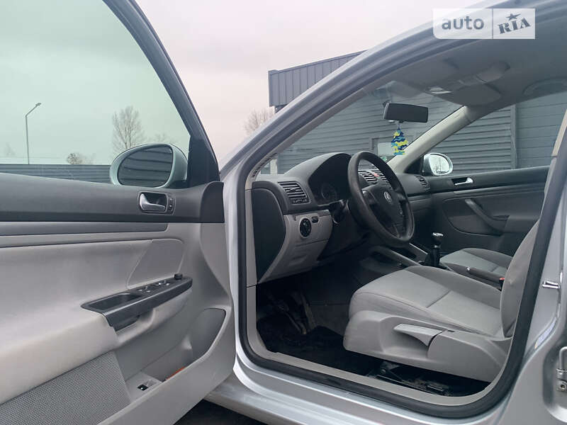 Седан Volkswagen Jetta 2006 в Василькові