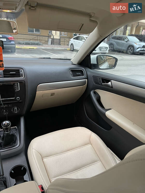 Седан Volkswagen Jetta 2017 в Киеве фото 17 Седан Volkswagen Jetta 2017 в Киеве