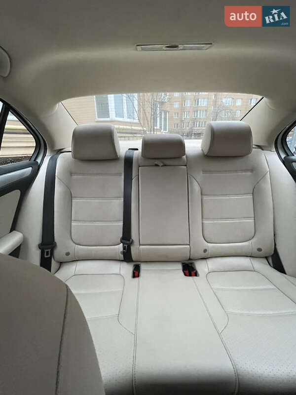 Седан Volkswagen Jetta 2017 в Киеве фото 24 Седан Volkswagen Jetta 2017 в Киеве