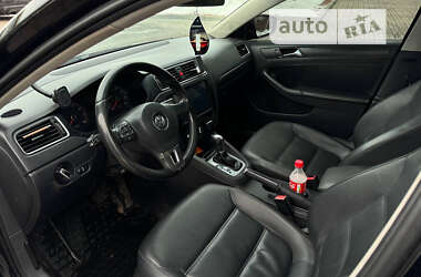 Седан Volkswagen Jetta 2010 в Житомире