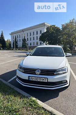 Седан Volkswagen Jetta 2016 в Краматорске