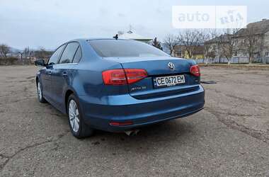 Седан Volkswagen Jetta 2015 в Черновцах