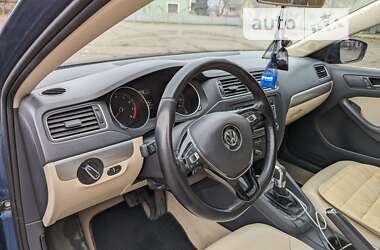 Седан Volkswagen Jetta 2015 в Черновцах