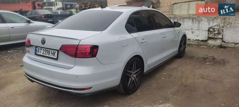 Седан Volkswagen Jetta 2017 в Ивано-Франковске