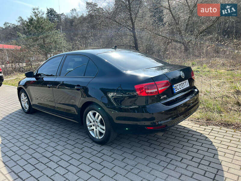 Седан Volkswagen Jetta 2014 в Львове