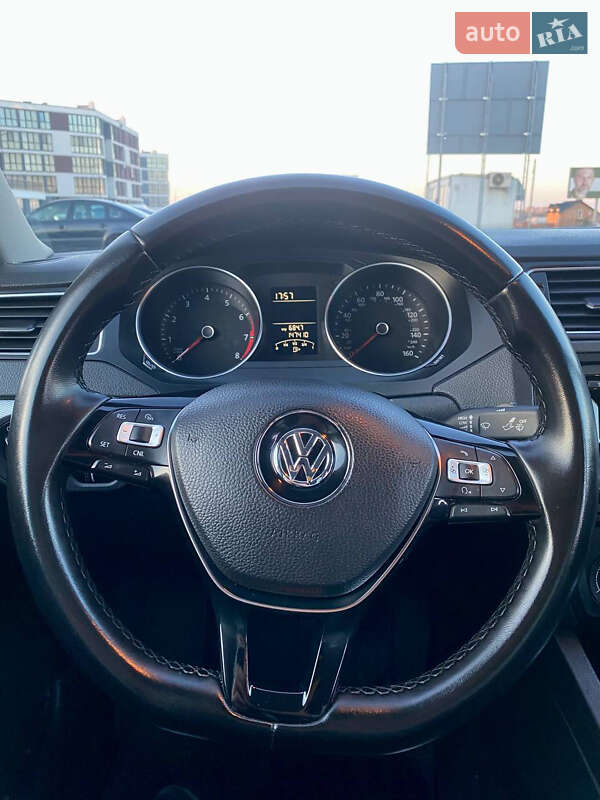 Седан Volkswagen Jetta 2014 в Пустомытах