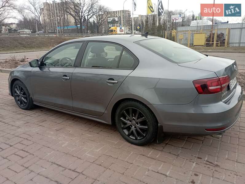 Седан Volkswagen Jetta 2015 в Полтаві