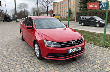 Седан Volkswagen Jetta 2015 в 