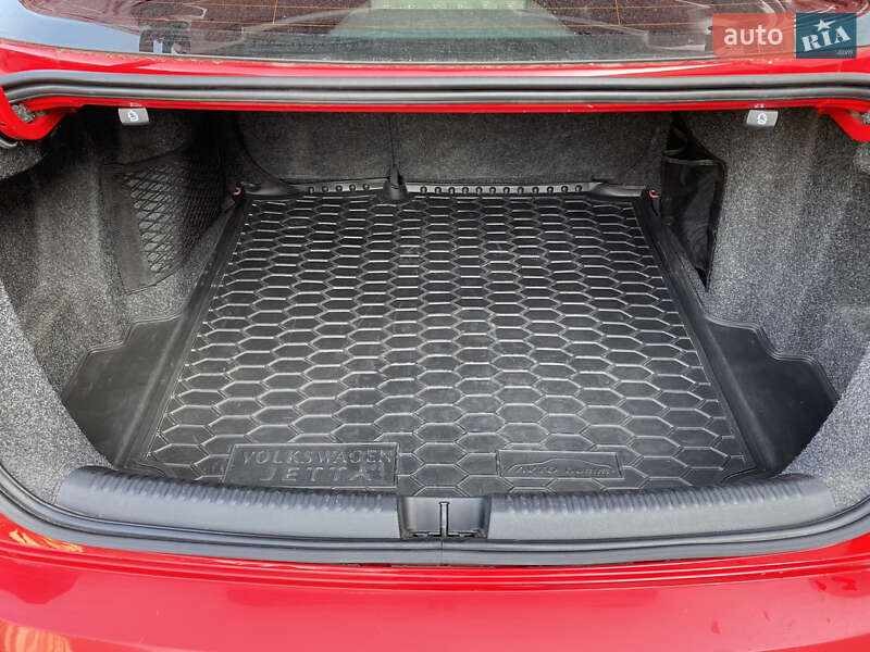 Седан Volkswagen Jetta 2015 в Львове фото 19 Седан Volkswagen Jetta 2015 в Львове