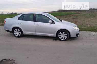 Седан Volkswagen Jetta 2006 в Горохове