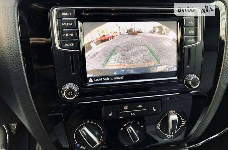 Седан Volkswagen Jetta 2015 в Києві фото 5 Седан Volkswagen Jetta 2015 в Києві