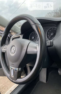 Седан Volkswagen Jetta 2011 в Харкові