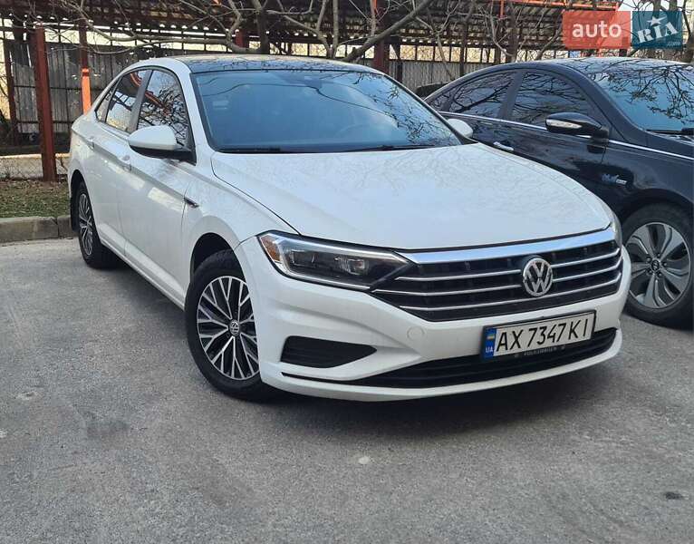 Volkswagen Jetta 2019