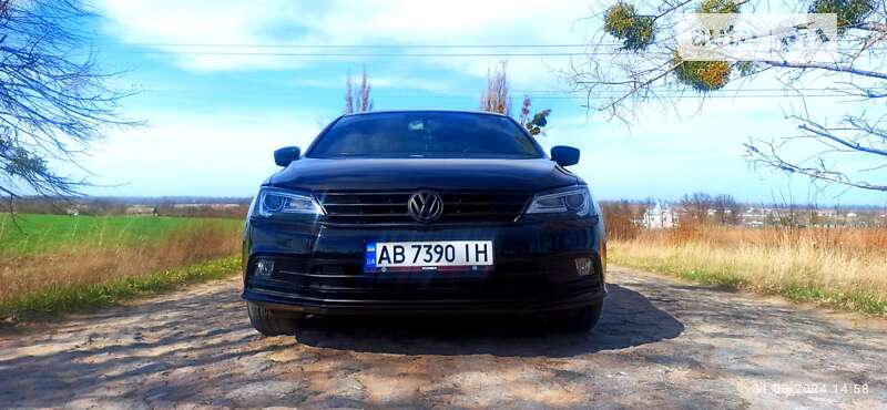 Седан Volkswagen Jetta 2015 в Вінниці