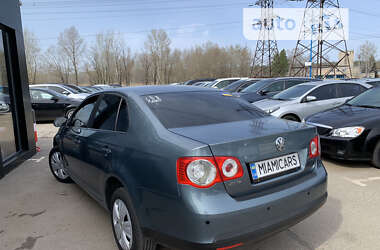 Седан Volkswagen Jetta 2006 в Харькове