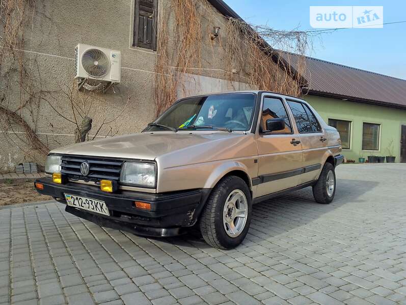 Седан Volkswagen Jetta 1988 в Лысянке