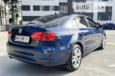 Седан Volkswagen Jetta 2013 в Києві