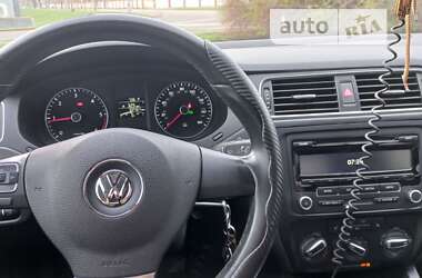 Седан Volkswagen Jetta 2014 в Кривому Розі