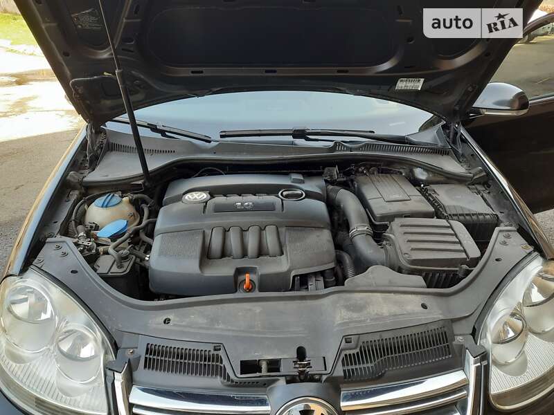 Седан Volkswagen Jetta 2006 в Киеве