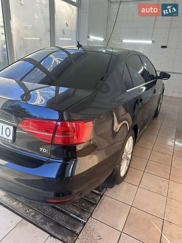 Седан Volkswagen Jetta 2016 в Одесі