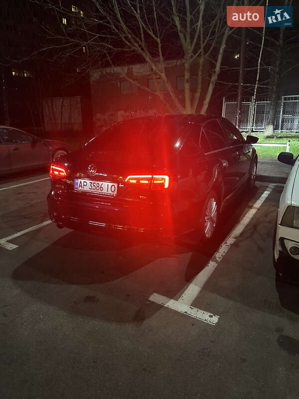Седан Volkswagen Jetta 2016 в Одесі