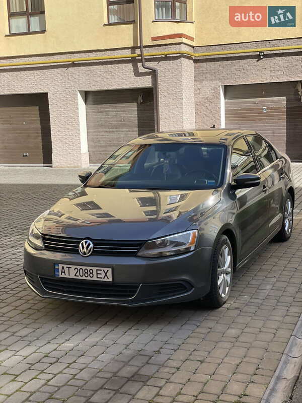 Седан Volkswagen Jetta 2012 в Ивано-Франковске