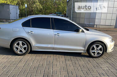 Седан Volkswagen Jetta 2013 в Киеве