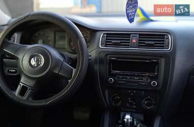 Седан Volkswagen Jetta 2013 в Богуславе