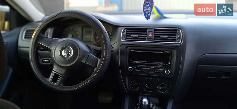 Седан Volkswagen Jetta 2013 в Богуславе