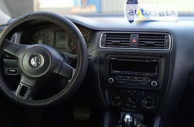 Седан Volkswagen Jetta 2013 в Богуславі