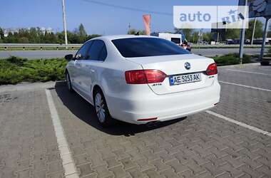 Седан Volkswagen Jetta 2011 в Дніпрі