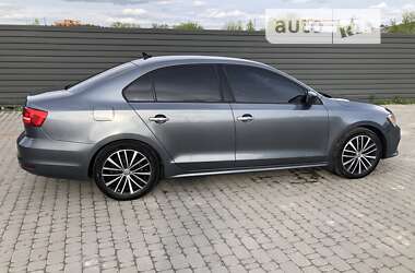 Седан Volkswagen Jetta 2015 в Ирпене