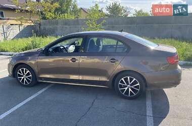 Седан Volkswagen Jetta 2014 в Києві