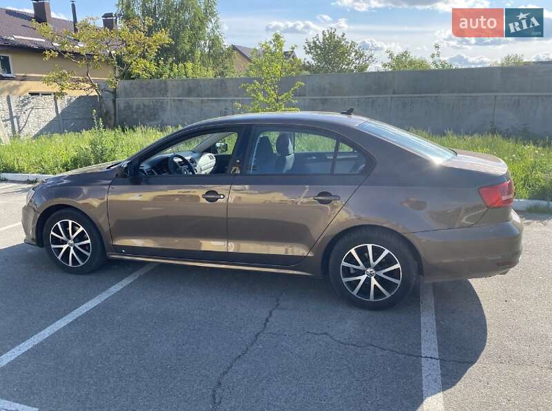 Седан Volkswagen Jetta 2014 в Киеве