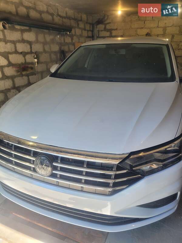 Седан Volkswagen Jetta 2018 в Горішніх Плавнях