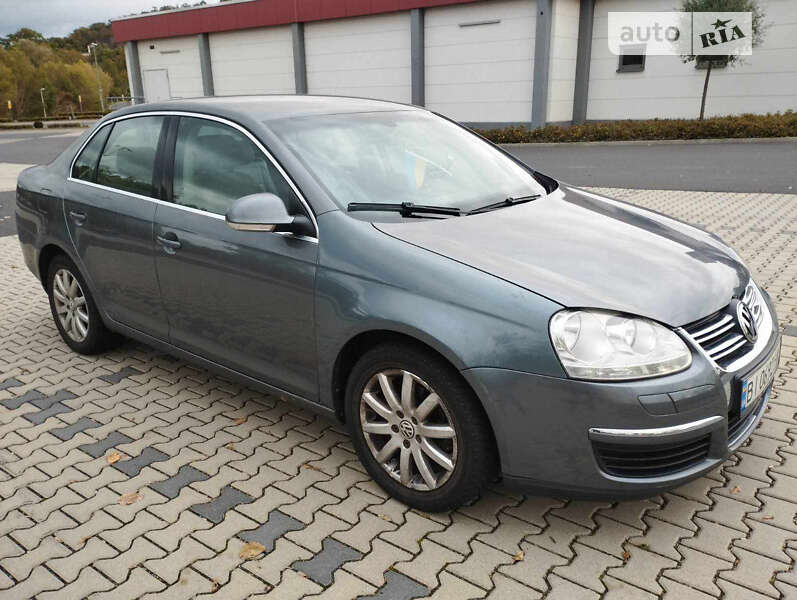 Седан Volkswagen Jetta 2005 в Полтаве