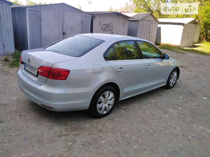 Седан Volkswagen Jetta 2012 в Харькове