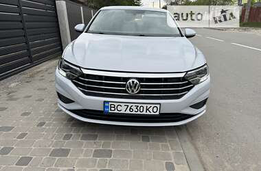 Седан Volkswagen Jetta 2018 в Львове