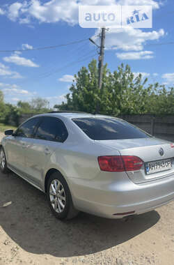 Седан Volkswagen Jetta 2011 в Харькове