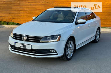 Седан Volkswagen Jetta 2016 в Чернигове