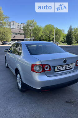 Седан Volkswagen Jetta 2010 в Харькове