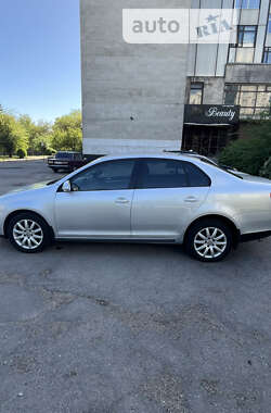 Седан Volkswagen Jetta 2010 в Харькове