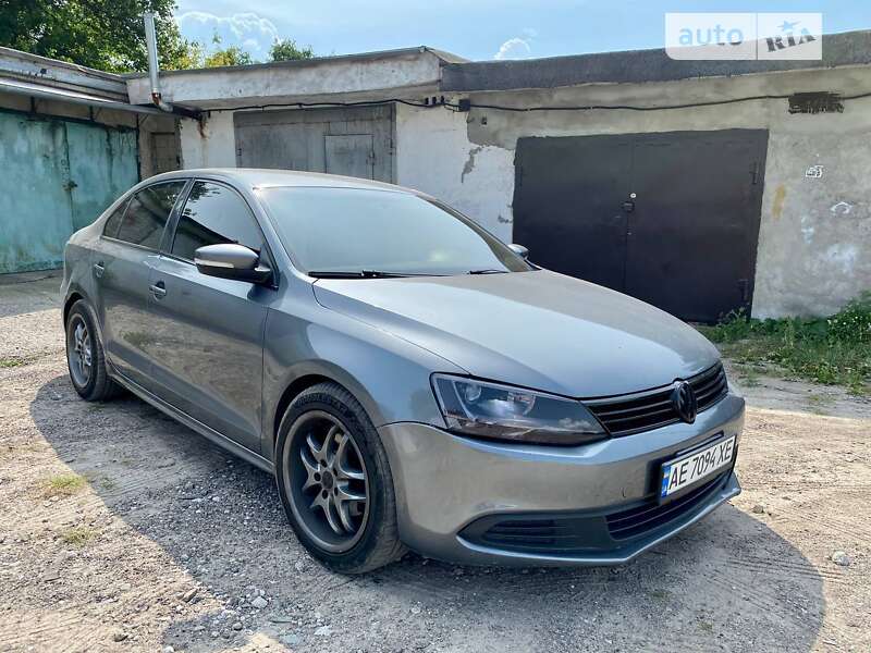 Седан Volkswagen Jetta 2011 в Жовтих Водах