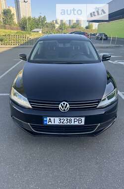 Седан Volkswagen Jetta 2014 в Киеве