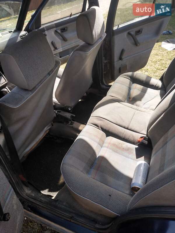 Седан Volkswagen Jetta 1990 в Камне-Каширском