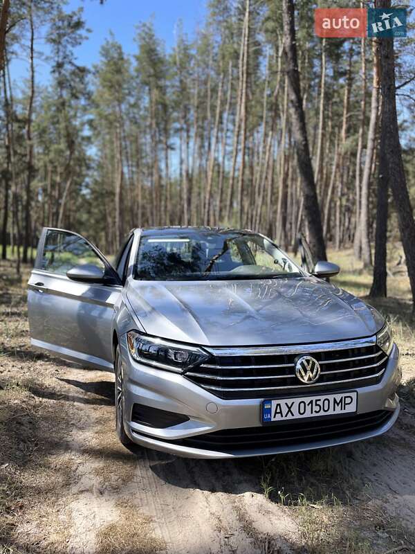 Седан Volkswagen Jetta 2019 в Києві