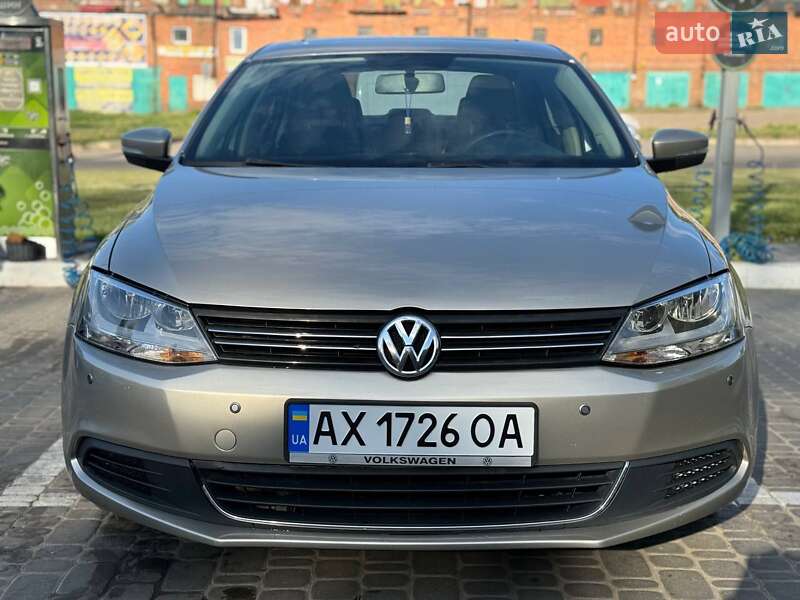 Седан Volkswagen Jetta 2012 в Харкові