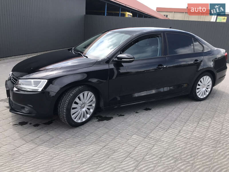 Седан Volkswagen Jetta 2011 в Рогатине